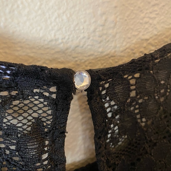 Candies Peplum Blouse - Picture 3 of 4